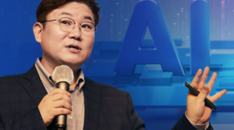 a_female_expert_in_a_white_lab_coat_smiling_while_holding_a_brain_model_standing_in_front_of_a_clea_ps7odexetiy0t35bg69t_3